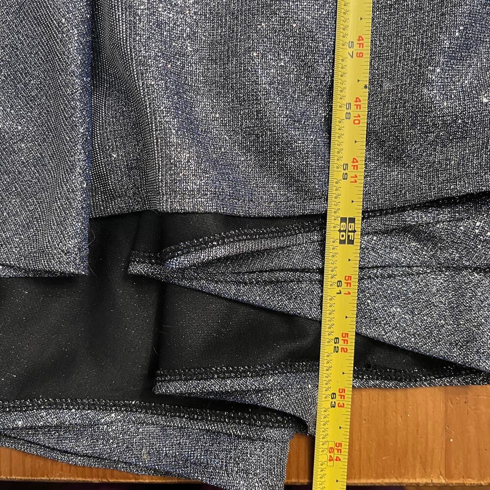 Elegant Silver Evening Gown - Picture 12 of 13